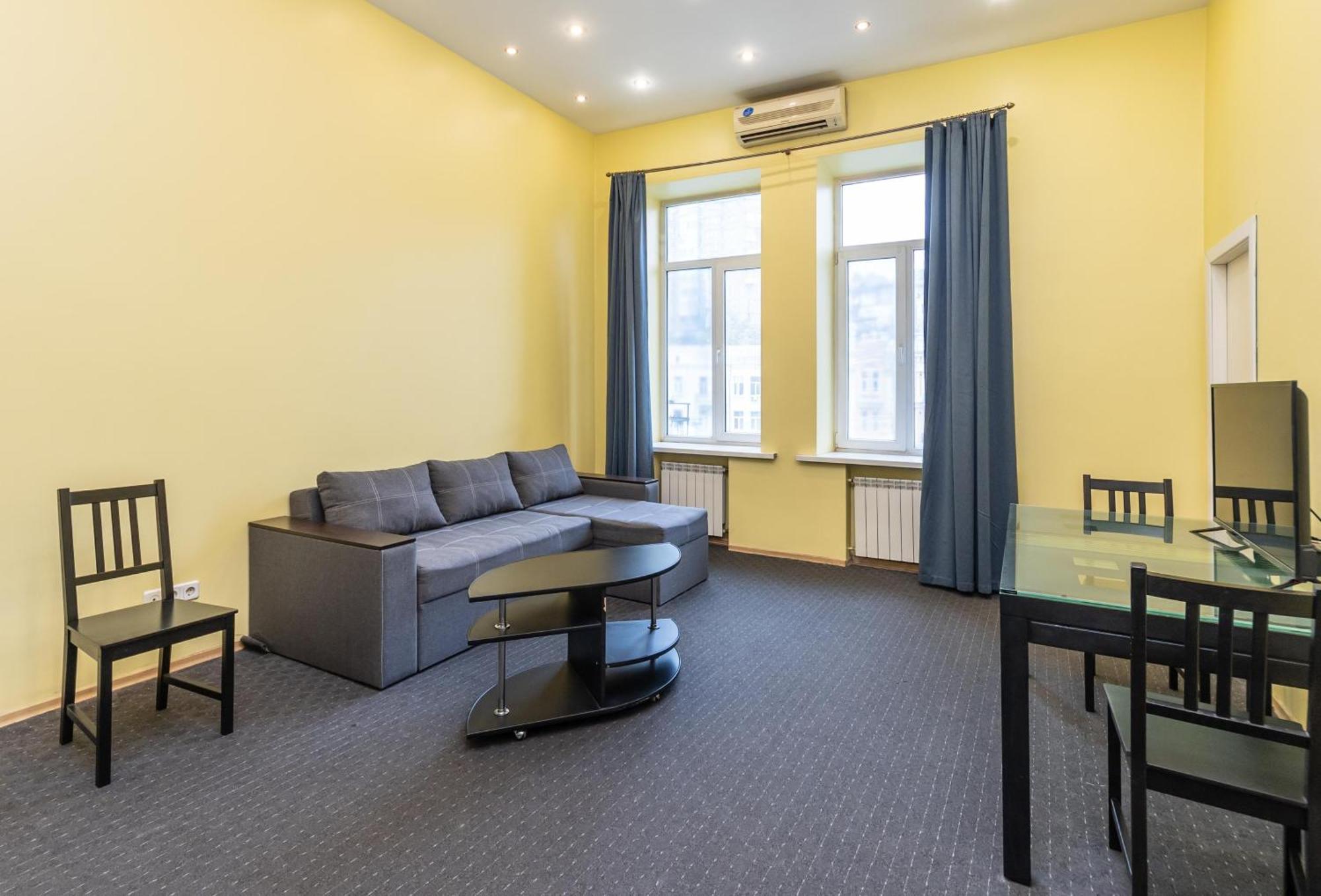 Kievacccommodation Near Gulliver 24H Self Check-In Buitenkant foto
